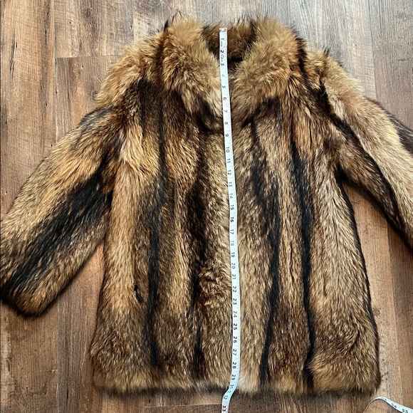 Elegant Raccoon Fur Coat - Picture 13 of 13
